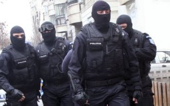 Contrabandiștii de țigări luați pe …