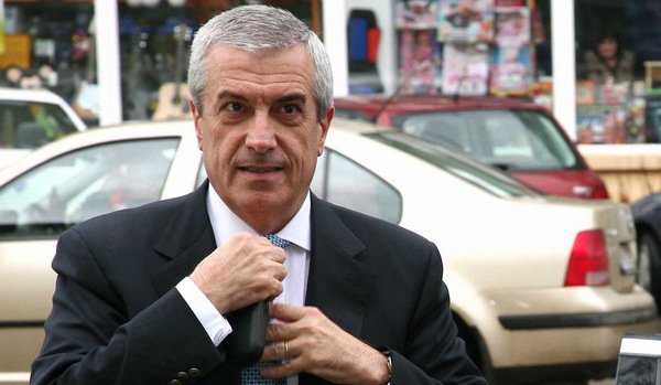 Tăriceanu merge pe mâna PSD și respinge colaborarea cu dreapta: „Mi s-a propus conducerea PNL”