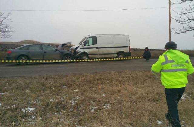 Accident grav! O depășire inconștientă a băgat șase persoane în spital!