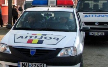 Poliţiştii români au destructurat o …