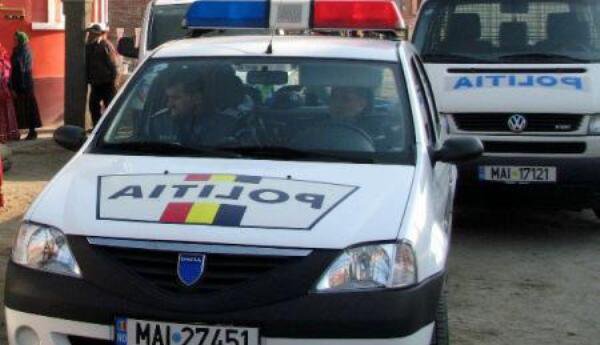 Poliţiştii români au destructurat o grupare specializată în furturi de carduri bancare în Franţa şi Spania
