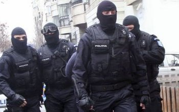 Percheziţii la contrabandiștii de ţigări. …