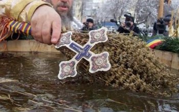 Tradiții, obiceiuri și superstiții de …