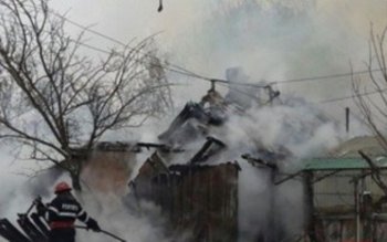 Locuinţă aprinsă de o sobă …