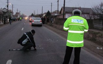 Traversarea neregulamentară l-a băgat în …