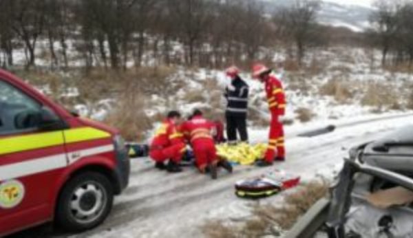 O nouă tragedie rutieră la Botoșani. O femeie a murit, zdrobită de o mașină cu volan pe dreapta
