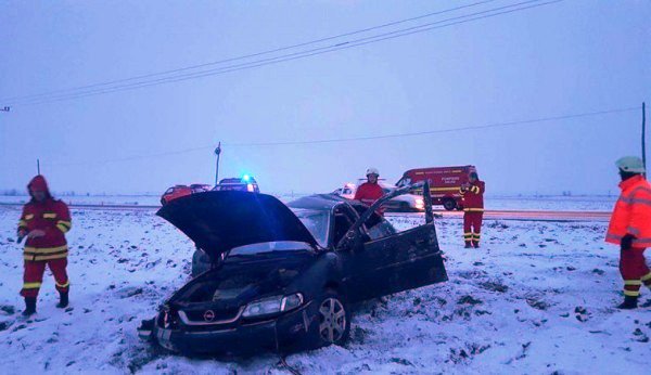 O mașină în care se aflau cinci botoșăneni răsturnată s-a răsturnat la Dumbrăveni