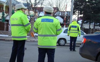 Poliţiştii din Botoșani, în razie! …