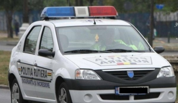 Urmărire ca în filme pe străzile din Botoșani. Un tânăr cu permisul suspendat, nu a oprit la somaţiile poliţiştilor