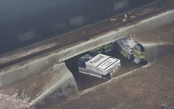 Ţigări de contrabandă ascunse într-un …