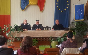 Directorii de școli sprijiniți de …