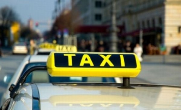 Taximetrist păgubit după o cursă până la Săveni