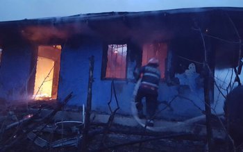 Trei bătrâni au rămas fără …