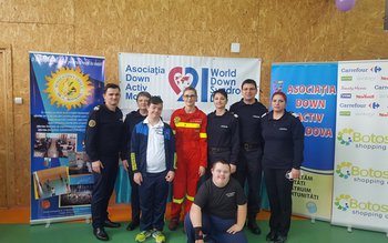 Pompierii botoşăneni, alături de copiii …