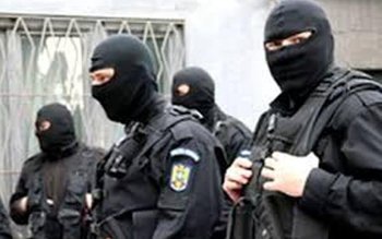 Percheziţie la domiciliile unor persoane …