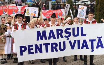 „Marșul pentru viață” - „Ajută …