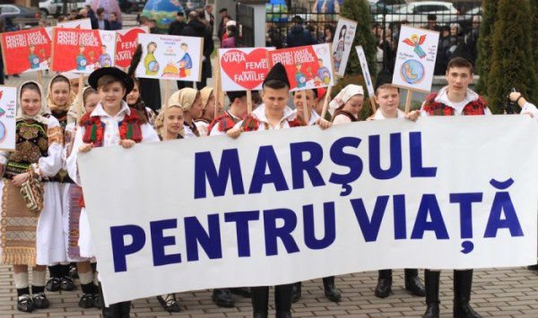 „Marșul pentru viață” - „Ajută mama și copilul! Ei depind de tine” astăzi la Dorohoi!