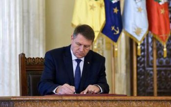 Iohannis a semnat decretul prin …