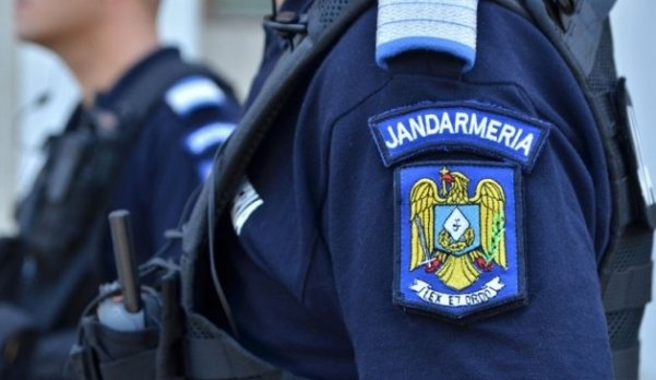 Jandarmeria devine noua „securitate”. Ar putea face percheziții corporale și legitima cetățenii