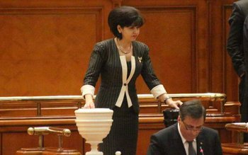 Parlamentul a adoptat legea promovată …