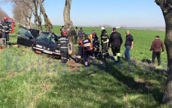 O şoferiţă a rămas încarcerată, …