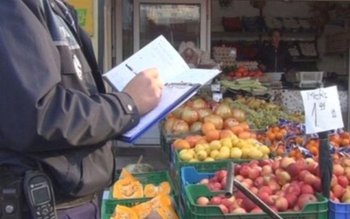 Piața Centrală răscolită de polițiștii …