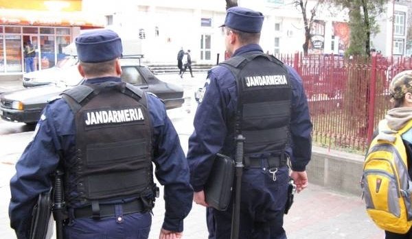 Carne expirată, confiscată de jandarmi dintr-un magazin mixt