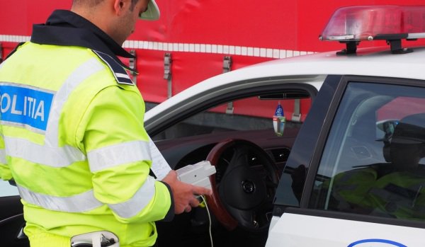 Dosar penal pentru un botoșănean depistat în timp ce conducea un autoturism în stare de ebrietate
