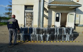 Ţigări de peste 170.000 lei, …