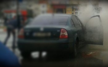 Maşină aprinsă de un scurtcircuit …