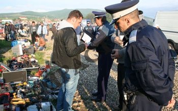 Piețele și târgurile săptămânale, luate …