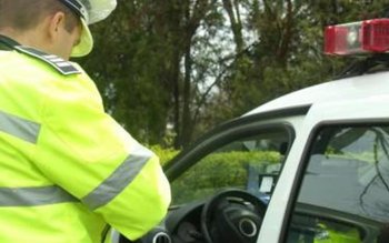 Pericol în trafic. Bărbat fără …