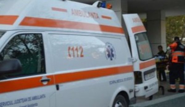 Accident de muncă. A căzut de la 8 metri, în timp ce monta geamuri termopan