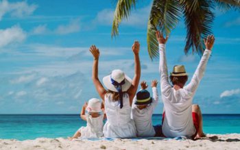 Minivacanță de cinci zile, în …