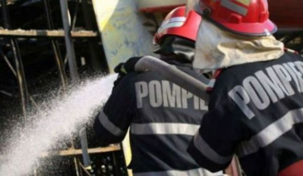 Pompierii botoșăneni au intervenit la șapte incendii într-o singură zi