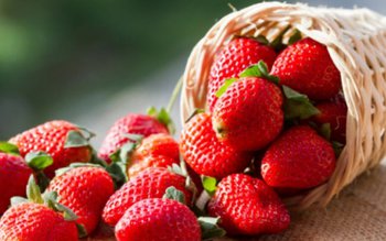 Legătura şocantă dintre căpşuni şi …