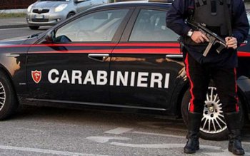 Doi români, soţ şi soţie, …