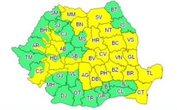 Averse torenţiale, vânt şi grindină …