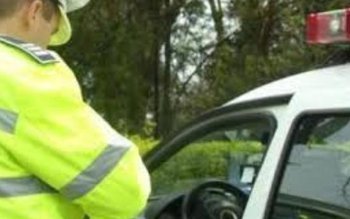 Tupeu de nedescris. S-a urcat …