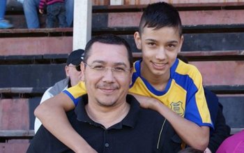 Fiul lui Victor Ponta a …