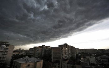 Începe weekendul de foc cu …