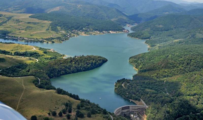 Lacul blestemat din România. Scafandrii au rămas îngroziţi când au văzut ce ascunde!