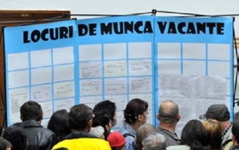 Peste două mii de persoane …