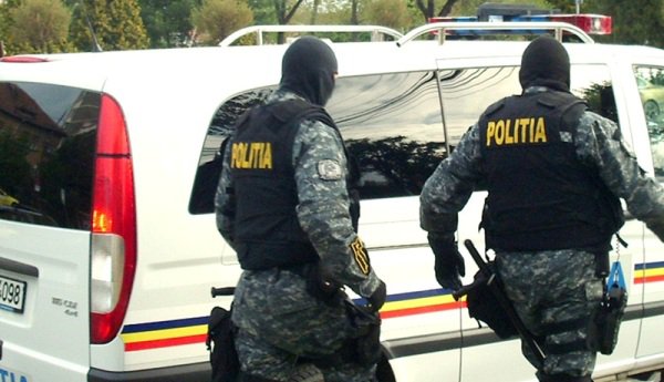 Percheziții domiciliare la un dorohoian bănuit de mai multe furturi