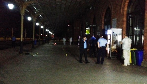 Un polițist a fost ucis în gara Burdujeni din Suceava, de un tânăr care l-a înjunghiat de mai multe ori