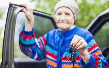 O bunicuță de 79 de …