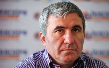 Cum arată prima soţie a …