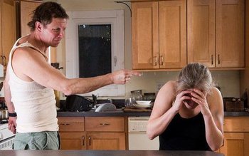 Românii își mai pot bate …