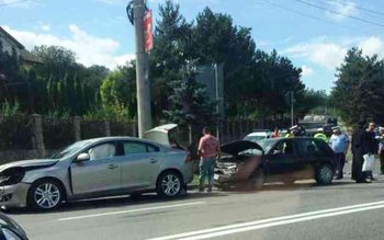 Două persoane au ajuns la …