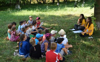 „Tabăra din pridvorul satului”- Bucurie …